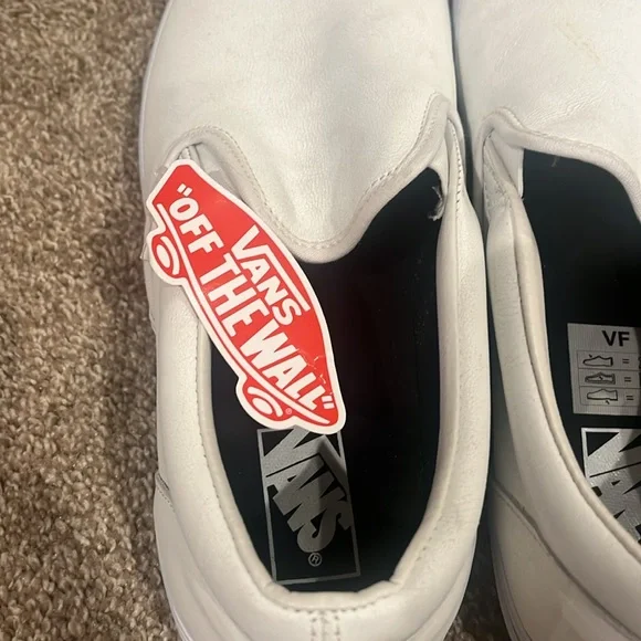 Vans Men’s  size 13 Never worn but few spots and cracks in color due to storage - Picture 6 of 8